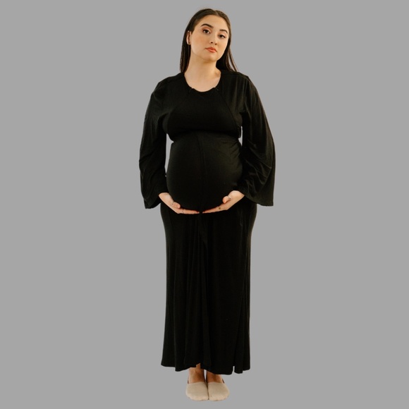 Nadia Labor And Postpartum Gown - Picture 1 of 16